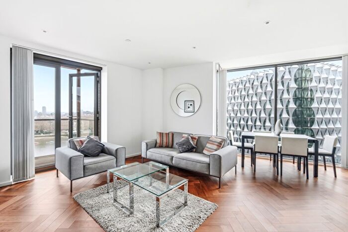 2 Bedroom Flat To Rent In New Union Square, London, SW11