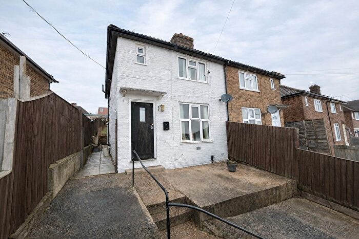 4 Bedroom Semi Detached House To Rent In Booker Lane, High Wycombe, HP12
