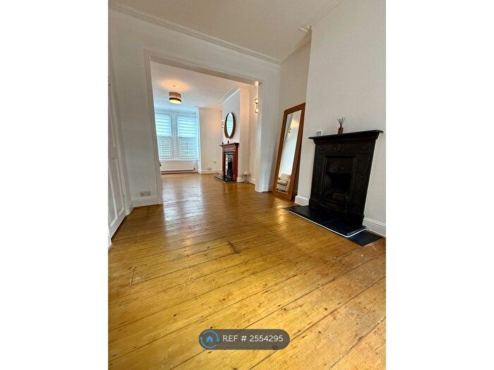 3 Bedroom Terraced House To Rent In Brafferton Road, Croydon, CR0