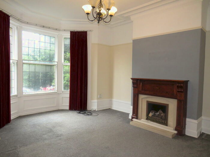 6 Bedroom House To Rent In Skircoat Road, Halifax, HX1