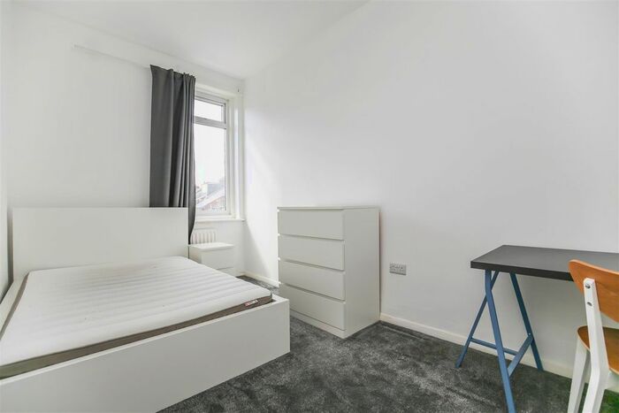 5 Bedroom Terraced House To Rent In Chillingham Road, Heaton, Newcastle Upon Tyne, NE6