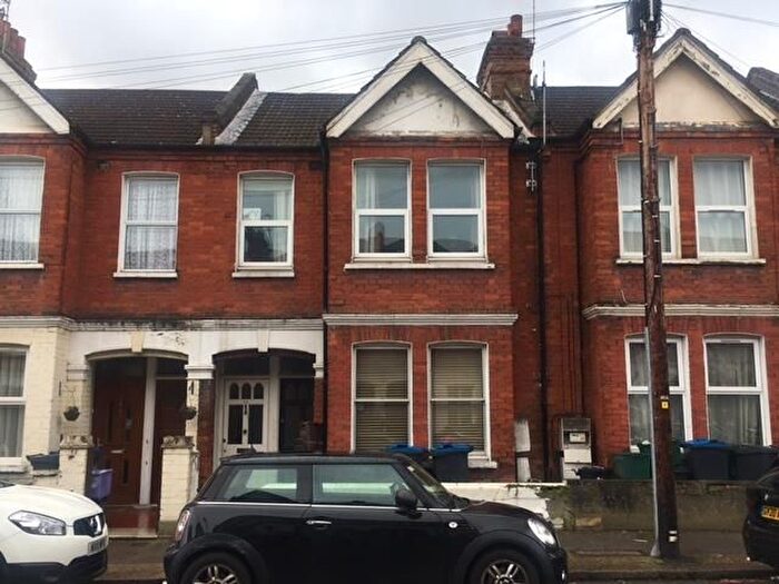 2 Bedroom Maisonette To Rent In College Road, Colliers Wood, SW19