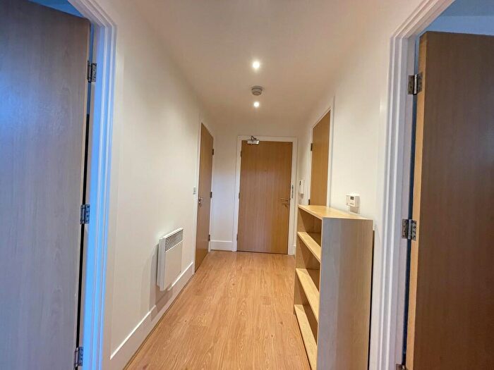 2 Bedroom Apartment To Rent In Macintosh Mill, Cambridge Street, M1