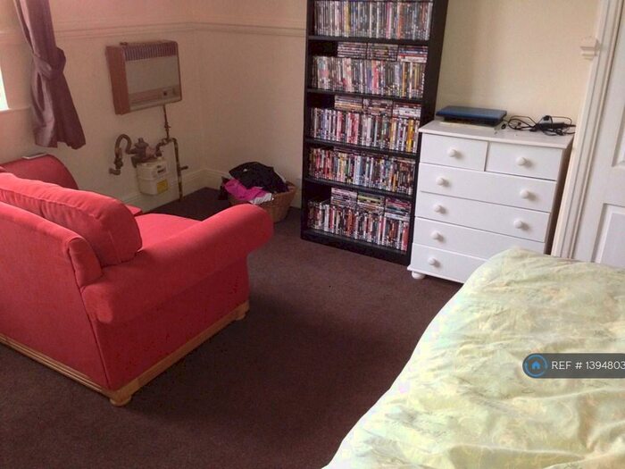 Studio To Rent In East Parade, Harrogate, HG1