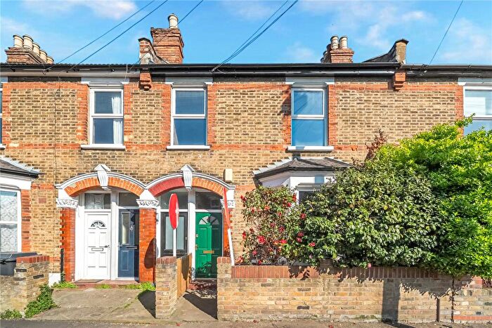 2 Bedroom Flat For Sale In Brighton Avenue, Walthamstow, London, E17