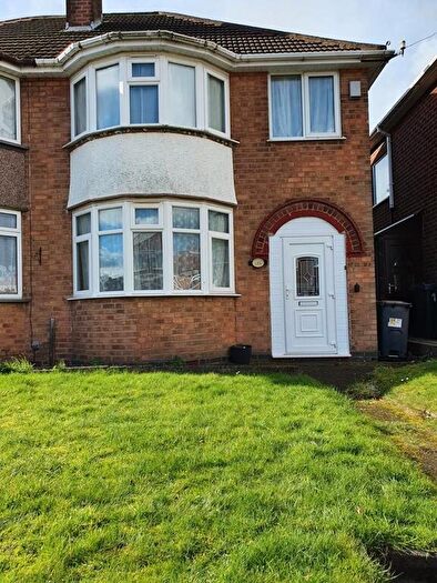 3 Bedroom Semi-Detached House To Rent In Glenmead Road, Great Barr, Birmingham, B44
