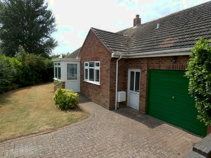 3 Bedroom Detached Bungalow To Rent In Gillitts Road, Wellingborough, Northamptonshire, NN8