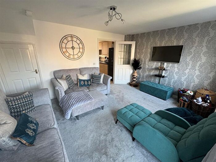 3 Bedroom Semi-Detached House For Sale In Ivy Way, Pelton, Chester-Le-Street, DH2