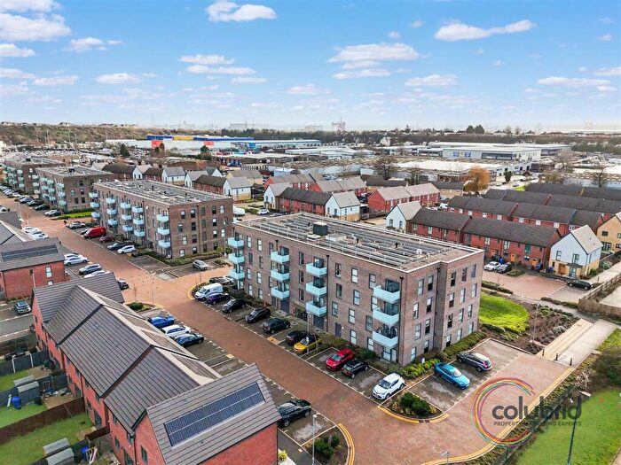 2 Bedroom Flat For Sale In Dovestone Close, Grays, RM20