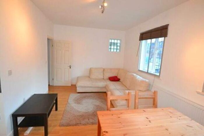 2 Bedroom Apartment To Rent In Great North Road, New Barnet, EN5