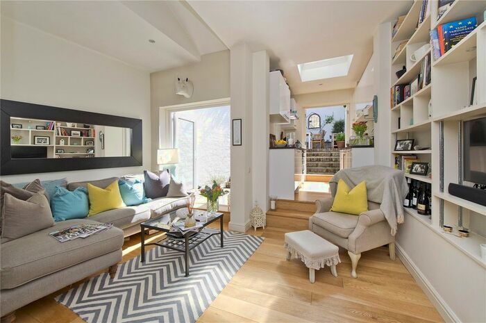 2 Bedroom Flat To Rent In Masbro Road, Brook Green, London, Uk, W14