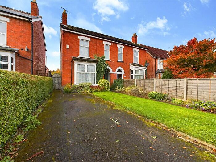 4 Bedroom Semi-Detached House To Rent In Stroud Road, Gloucester, Gloucestershire, GL1