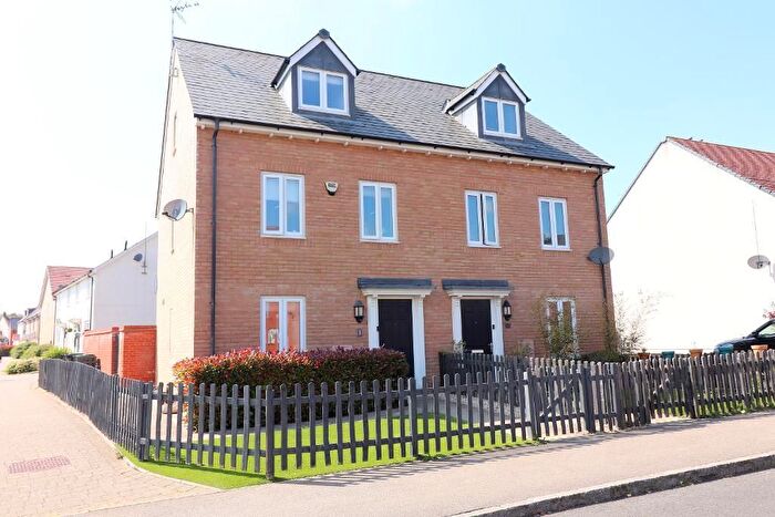 3 Bedroom Semi-Detached House For Sale In Chestnut Avenue, Silsoe, Bedfordshire, MK45