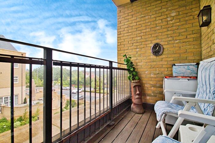 2 Bedroom Flat For Sale In Canon Woods Close, Sherborne, Dorset, DT9
