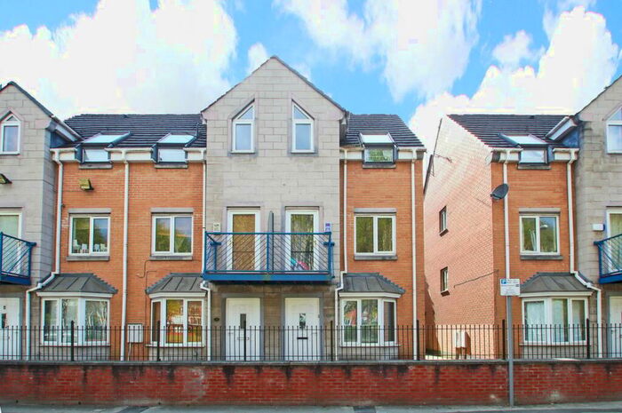 4 Bedroom Terraced House To Rent In Dearden Street, Hulme, Manchester, M15