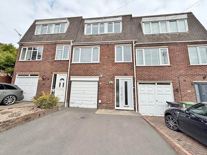 3 Bedroom Town House For Sale In Oakapple Gardens, Farlington, PO6