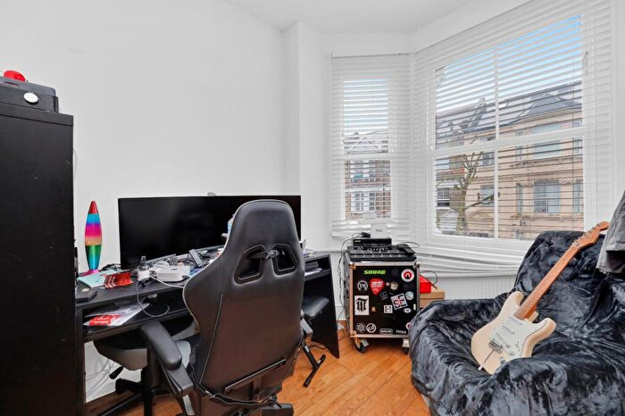 2 Bedroom Terraced House To Rent In College Place, Camden Town, NW1