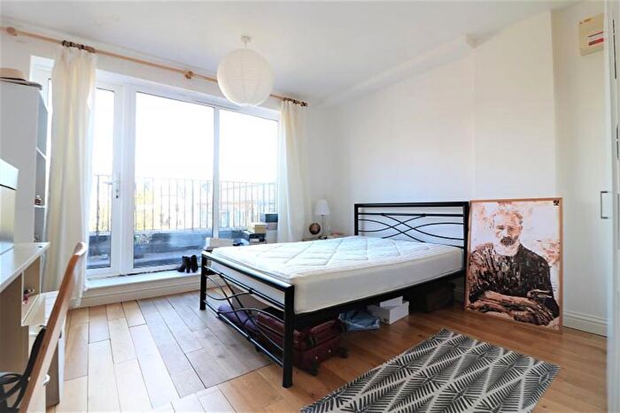 2 Bedroom Flat To Rent In A Kentish Town Road, Kentish Town, Camden, London, NW5