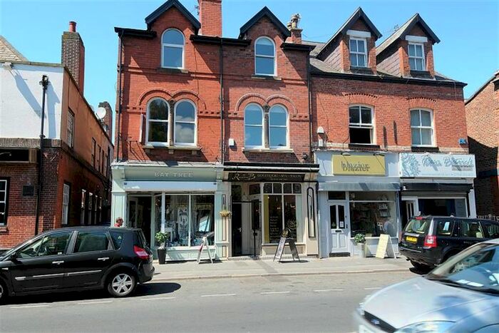 2 Bedroom Flat To Rent In Heaton Moor Road, Heaton Moor, Stockport, SK4