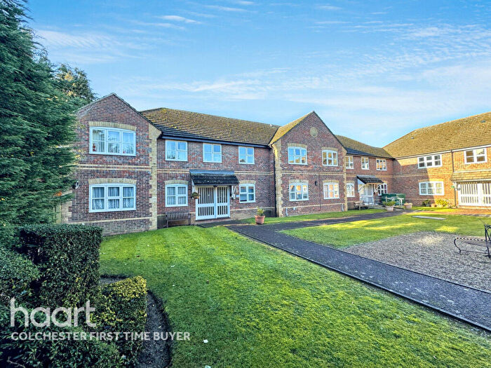 2 Bedroom Apartment For Sale In Halstead Road, Colchester, CO3