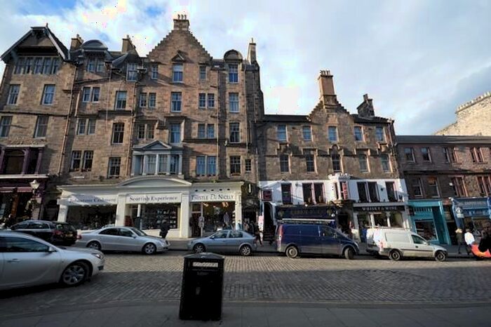 1 Bedroom Flat To Rent In High Street, Edinburgh, EH1