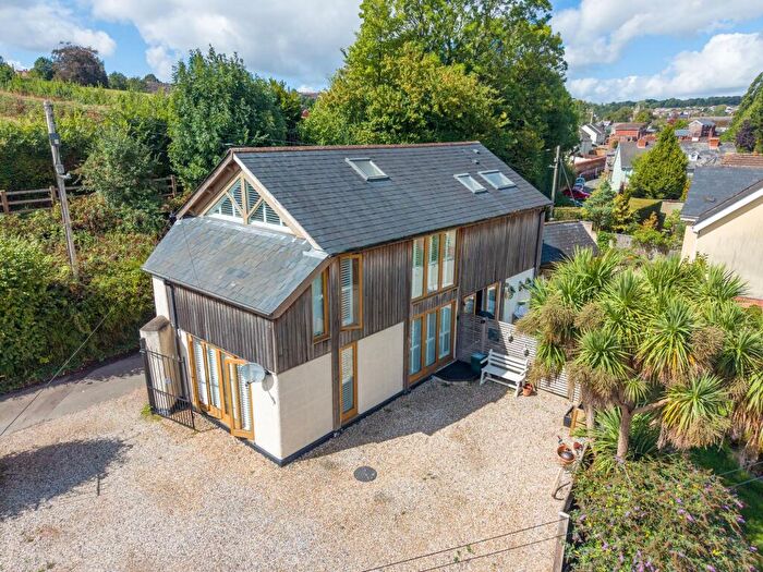 3 Bedroom Barn Conversion For Sale In Four Mills Lane, Crediton, EX17