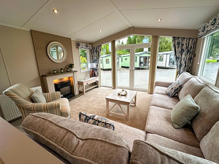 2 Bedroom Mobile/park Home For Sale In Lochgoilhead, Cairndow, PA24