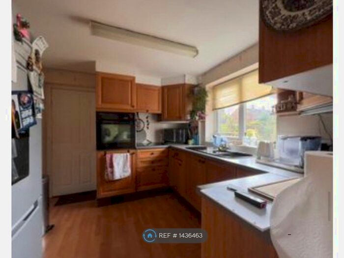 3 Bedroom Semi-Detached House To Rent In Burnet Close, Hemel Hempstead, HP3