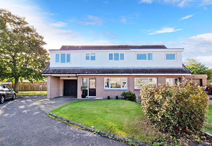 5 Bedroom Semi-Detached House For Sale In St Davids Court, Dalgety Bay, KY11