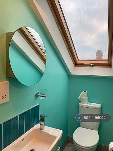 3 Bedroom Terraced House To Rent In Clarendon Park Road, Leicester, LE2