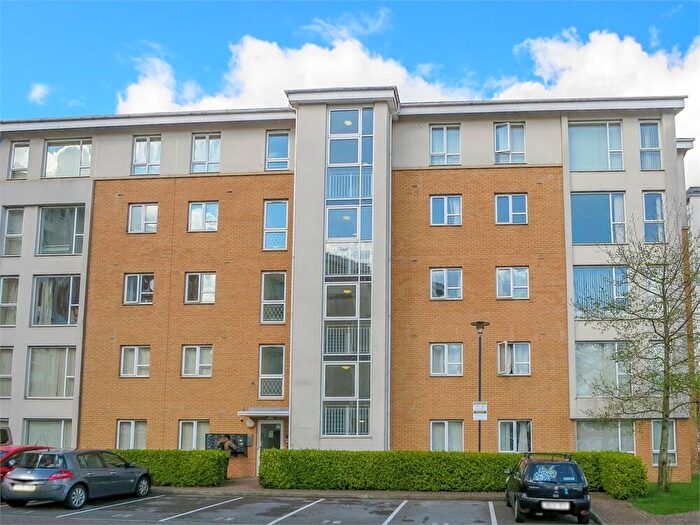 2 Bedroom Apartment To Rent In Overstone Court, Cardiff, CF10