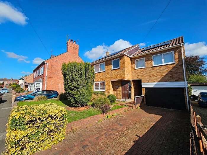 4 Bedroom Detached House To Rent In Princes Avenue, Desborough, Kettering, Northamptonshire, NN14