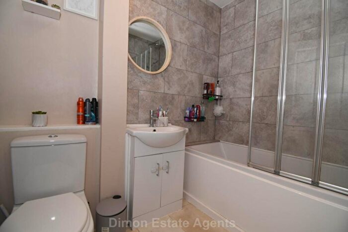 3 Bedroom End Of Terrace House For Sale In Chestnut Walk, Gosport, PO12