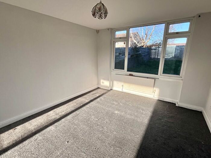 3 Bedroom Terraced House To Rent In Harris Road, Kirkby-in-Ashfield, NG17