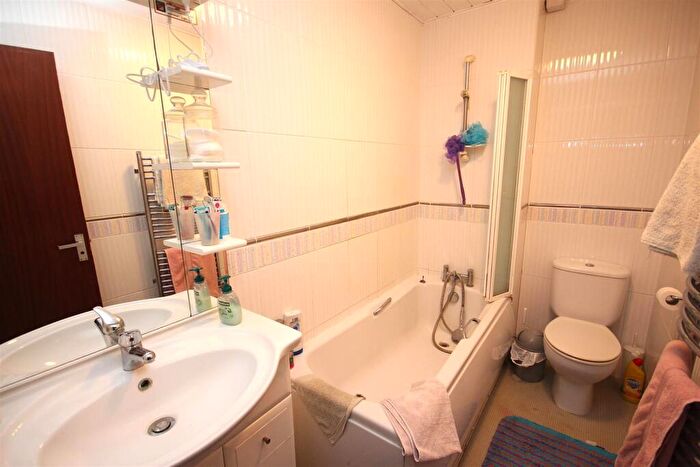 2 Bedroom House For Sale In Belvedere Gardens, Seaford, BN25