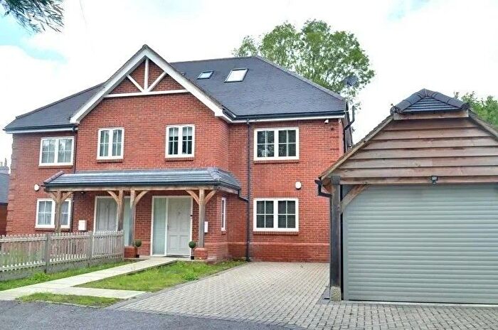 4 Bedroom Semi-Detached House To Rent In Boniface Road, Ickenham, UB10