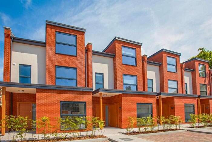 5 Bedroom Terraced House For Sale In St Hildas Mews, Chalkwell, SS0