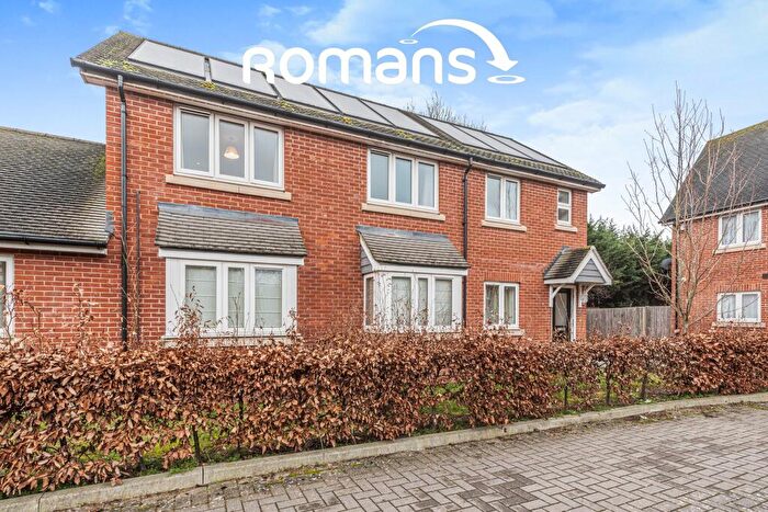 2 Bedroom Flat To Rent In Fletcher Court, Theale, Reading, RG7