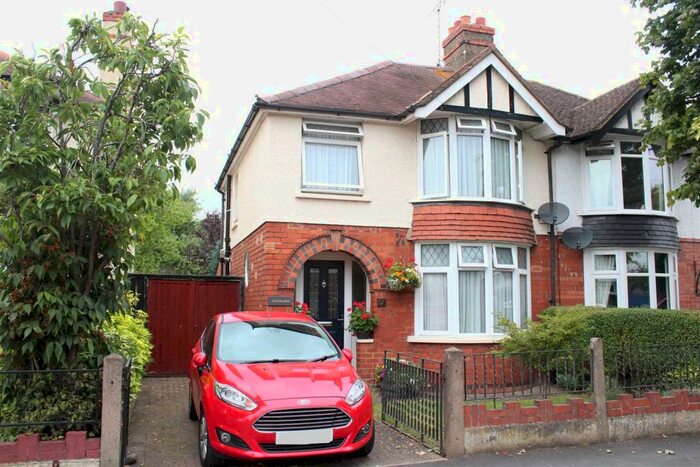 3 Bedroom House To Rent In Wellsprings Road, Gloucester, GL2