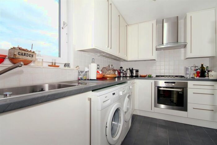 1 Bedroom Flat To Rent In Lily Close, St Paul's Court, London, W14
