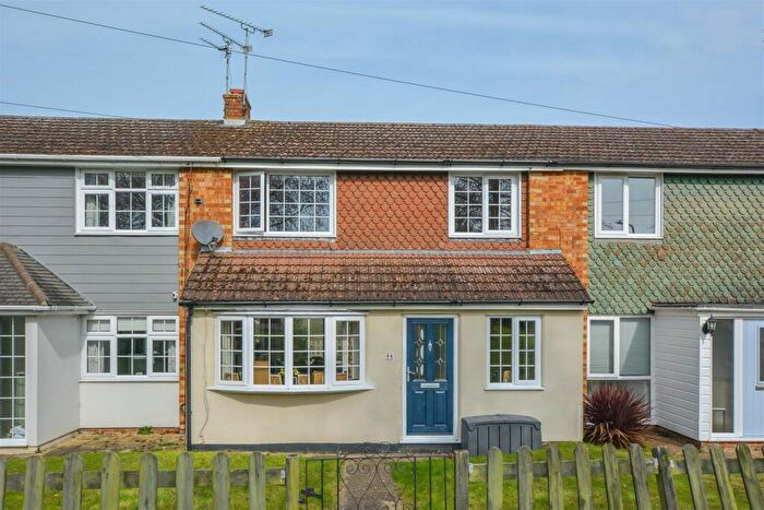3 Bedroom Terraced House For Sale In Crow Green Lane, Pilgrims Hatch, Brentwood, CM15