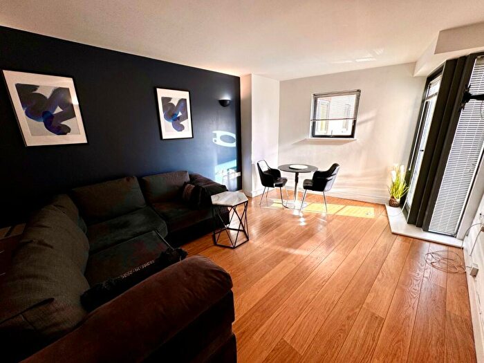 1 Bedroom Flat To Rent In Waterloo Court, Leeds, West Yorkshire, West Yorkshire, LS10