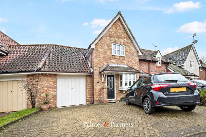 2 Bedroom Semi Detached House To Rent In Victoria Gardens, Colchester, Essex, CO4