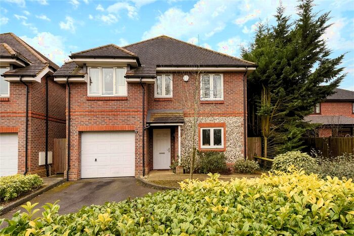 6 Bedroom Detached House To Rent In Moorhen Court, Three Mile Cross, Reading, Berkshire, RG7