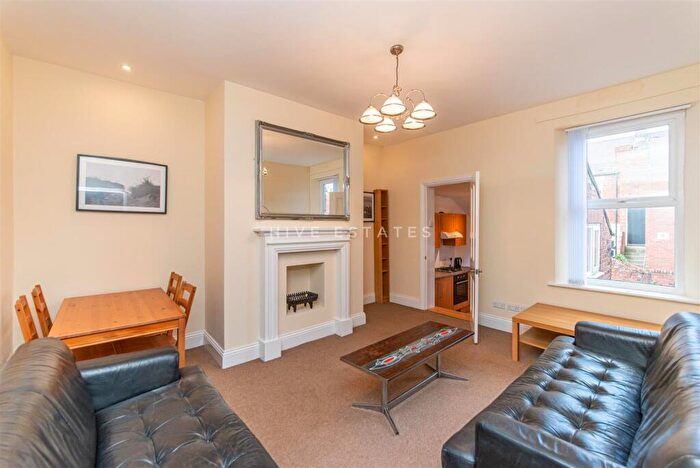 3 Bedroom Maisonette To Rent In Dinsdale Road, Sandyford, Newcastle Upon Tyne, NE2