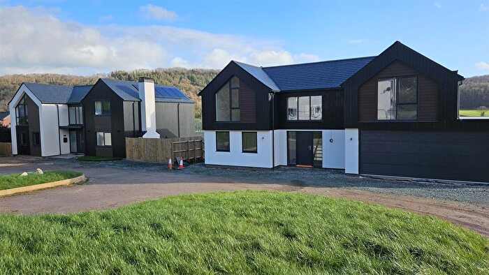 5 Bedroom Detached House For Sale In Valley View, Porth-Y-Waen, Oswestry, SY10