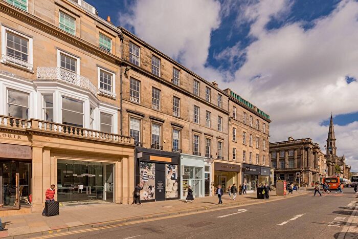 3 Bedroom Flat For Sale In George Street, Edinburgh, EH2