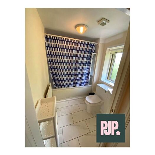 4 Bedroom Flat To Rent In Vanbrugh Lane, Bristol, BS16