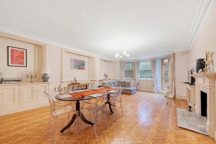 2 Bedroom Flat To Rent In Lauriston Road, London, SW19