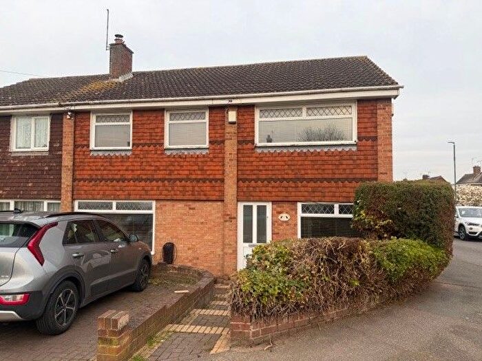 5 Bedroom Property To Rent In Mayplace Avenue, Crayford, DA1